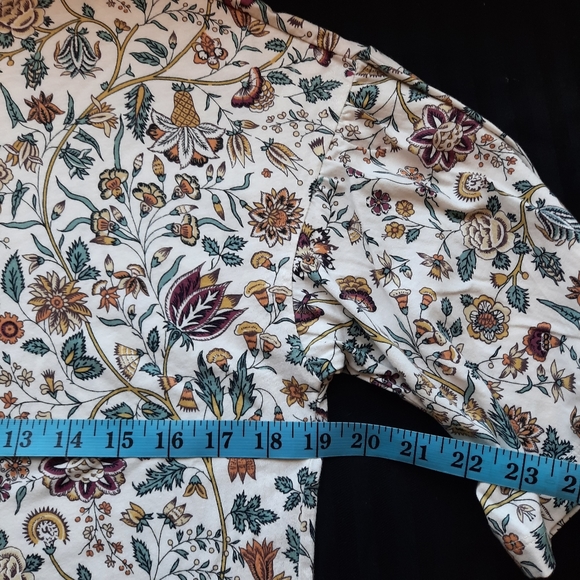 Uniqlo ut floral print white t-shirt size xs - Picture 6 of 7